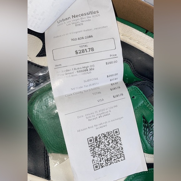 Air Jordan “Pine Green” 1s - Picture 6 of 8